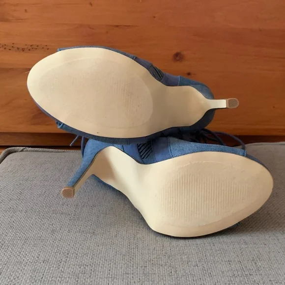 Classy Blue Denim Lace Up Bootie, sz 7 - Picture 5 of 7